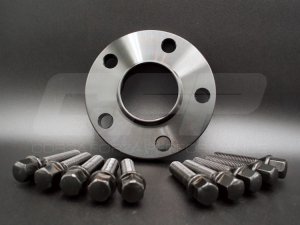 Maserati Grecale Wheel Spacers - CFP - 20mm - Black - set of 2 w/ extended bolts